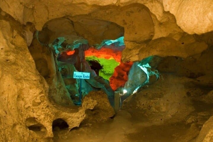 Climb Dunn's River Falls & Explore Green Grotto Caves: Montego Bay Day Tour photo 4
