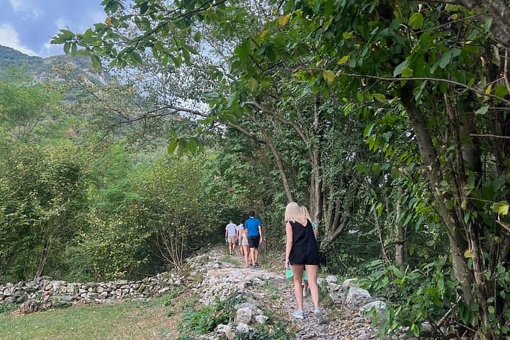 La Dolce Vita Hike to Mountain House with Lake Como Aperitivo photo 5