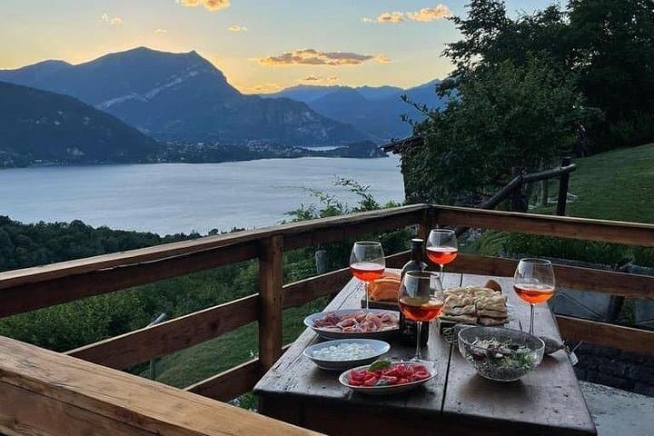 La Dolce Vita Hike to Mountain House with Lake Como Aperitivo