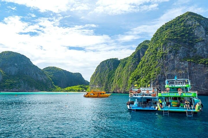 Phi Phi & Khai Islands Speedboat Day Trip: Snorkel, Lunch & Seaview from Phuket