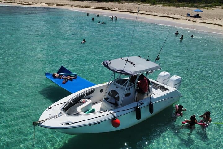 Full-Day Private Boat Tour in Fajardo: Snorkel Icacos & Beach Stops with Lunch photo 1