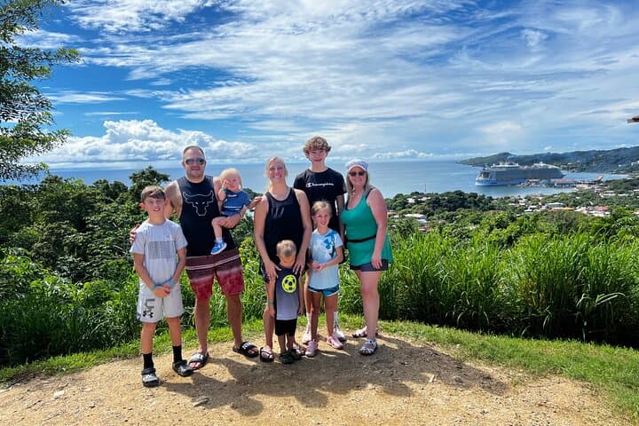 Roatan Monkey and Sloth Tour with Chocolate, Rum Factory & West Bay Beach Break photo 2