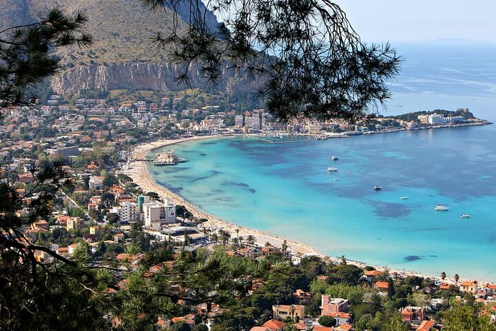 Drive a Classic Fiat 500 from Palermo to Mondello photo 6