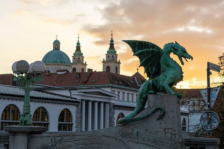 Ljubljana's Dragons Walking Tour: Dragon Bridge, Tivoli Park & Local Legends