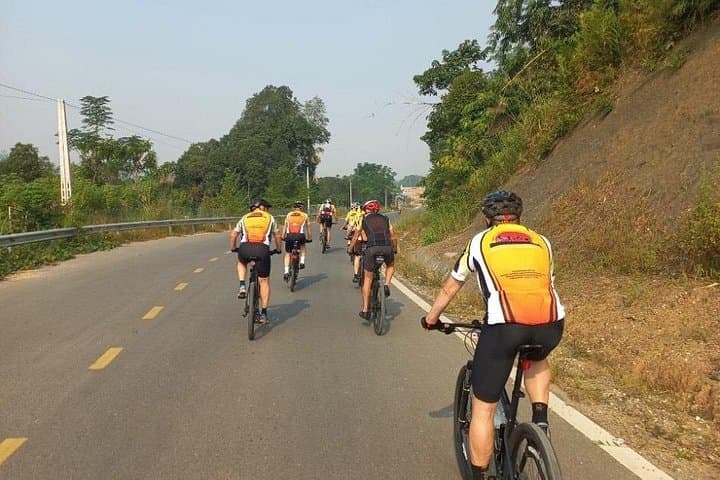 Hanoi to Ha Giang: 6-Day Private Cycling Through Vietnam’s Karst Plateau photo 2