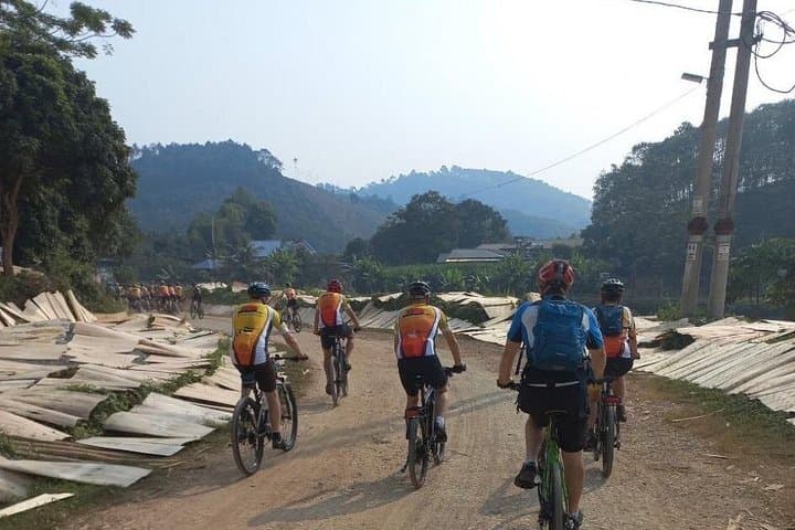Hanoi to Ha Giang: 6-Day Private Cycling Through Vietnam’s Karst Plateau photo 4