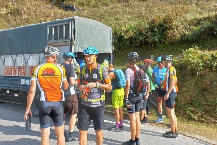 Hanoi to Ha Giang: 6-Day Private Cycling Through Vietnam’s Karst Plateau photo 6