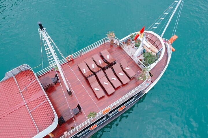 Lan Ha Bay Boutique Overnight Cruise — 2-Day Daiichi Experience