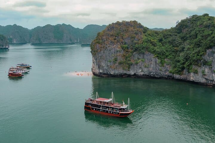 Lan Ha Bay Boutique Overnight Cruise — 2-Day Daiichi Experience photo 5