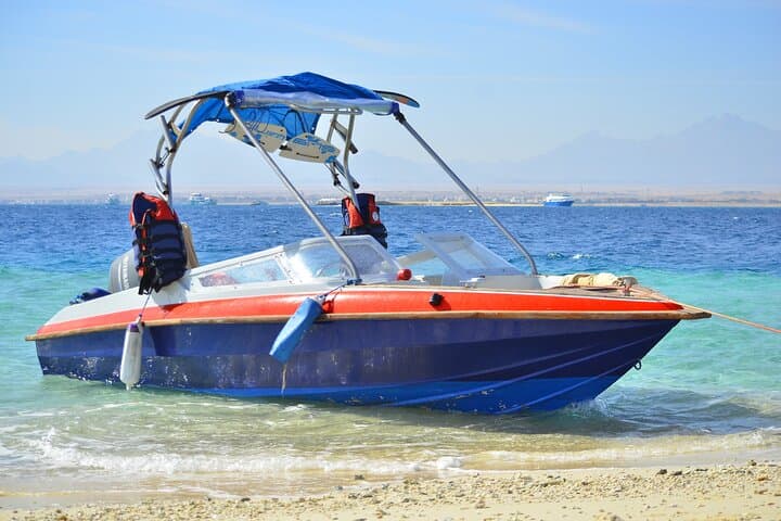 Hurghada Speedboat to Dolphin House: Snorkel, Parasail & Coastal Thrills photo 6