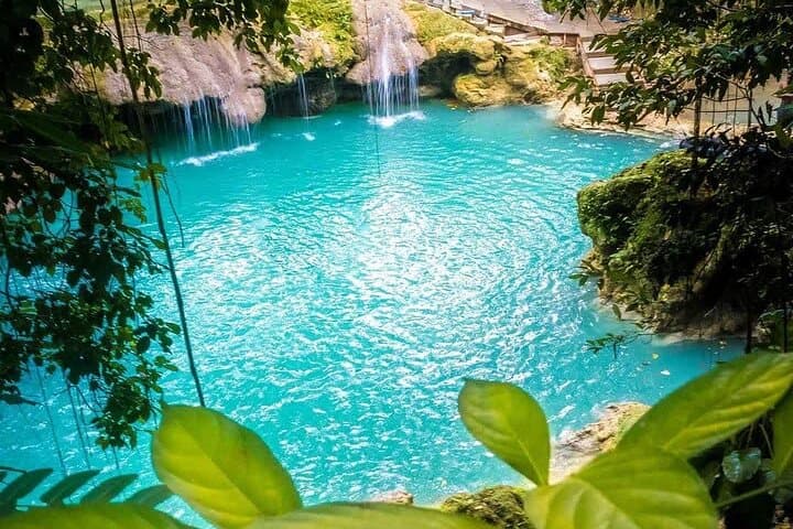 Private Tour: Climb Dunn's River Falls & Plunge into Blue Hole from Montego Bay