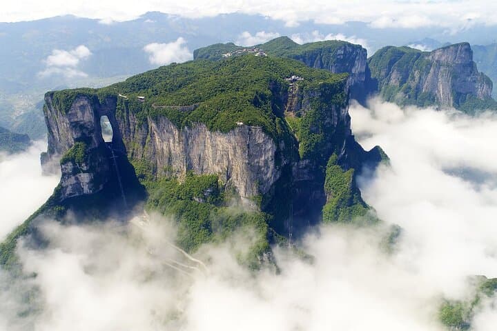 Tianmen Mountain Private Day Trip: Glass Skywalk, Heaven's Gate & Cable Car