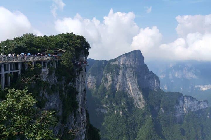 Tianmen Mountain Private Day Trip: Glass Skywalk, Heaven's Gate & Cable Car photo 3