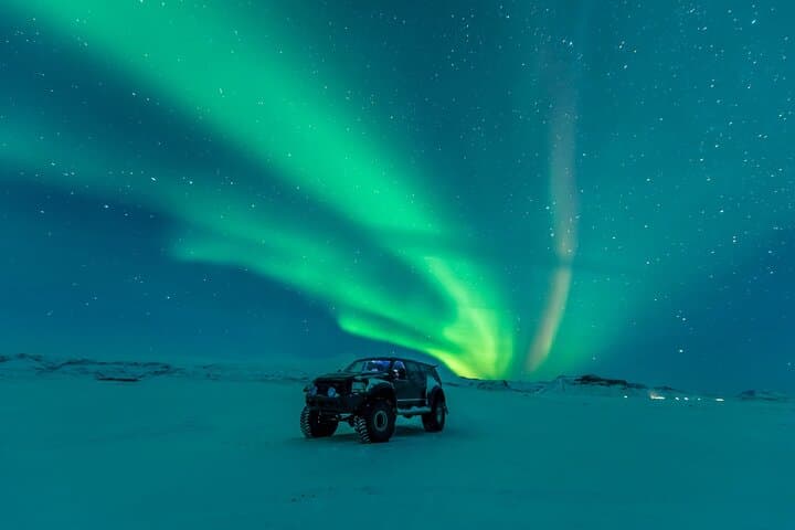 Private Northern Lights Super Truck Tour from Reykjavík