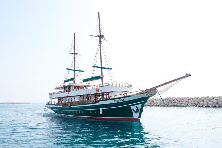 Golden Hour Sunset Cruise: Protaras Blue Lagoon, Fig Tree Bay & Varosha View photo 6