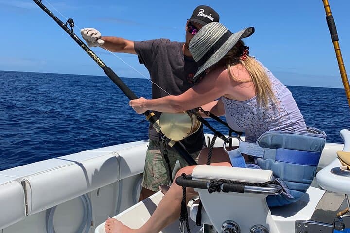 Private Deep-Sea Fishing Charter in Honolulu — Waikiki Sportfishing Aboard Magic photo 3