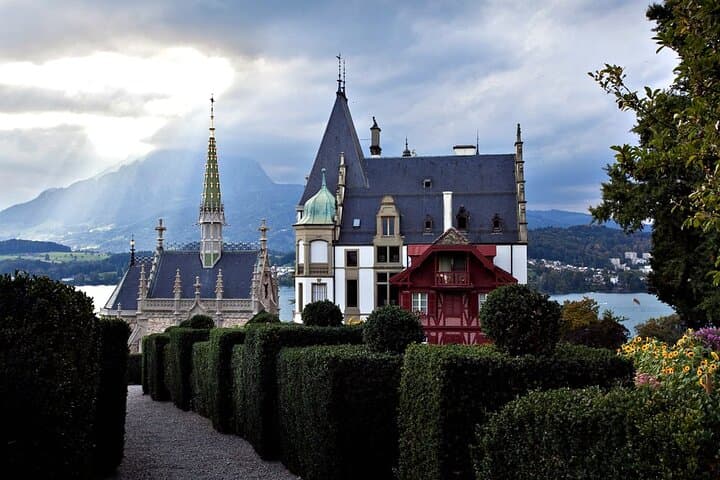 Lucerne Lakeside Villas: Private 4‑Hour Walking Tour of Lake Lucerne photo 1