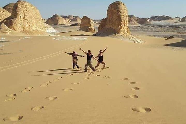 Western Desert Expedition: 5-Day Bahariya, White Desert, Dakhla, Kharga & Luxor Tour