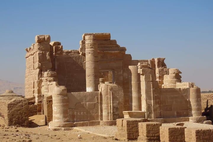 Western Desert Expedition: 5-Day Bahariya, White Desert, Dakhla, Kharga & Luxor Tour photo 3