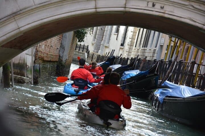 Paddle Venice’s Canals: Guided Kayak Tour from a Local POV photo 4