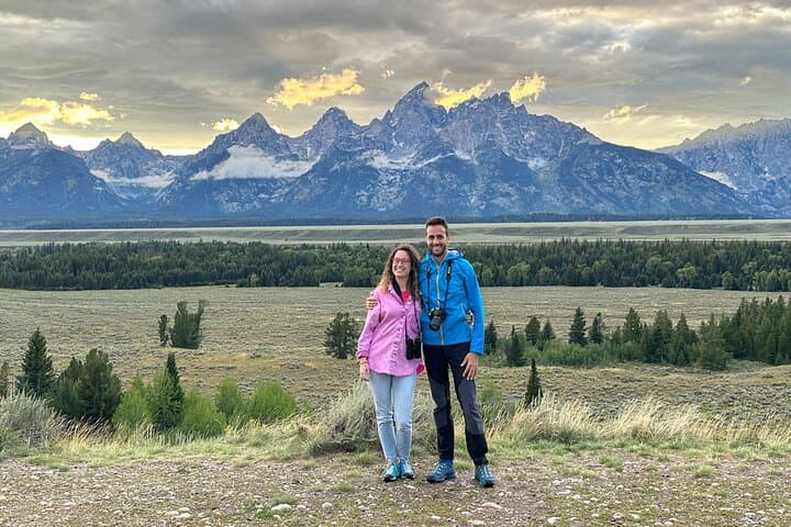 Yellowstone & Grand Teton in a Day: Private Full-Day Wildlife Safari from West Yellowstone