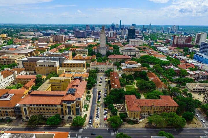 Austin Family Explorer — Private 2-Hour Magical Urban Walking Tour photo 6