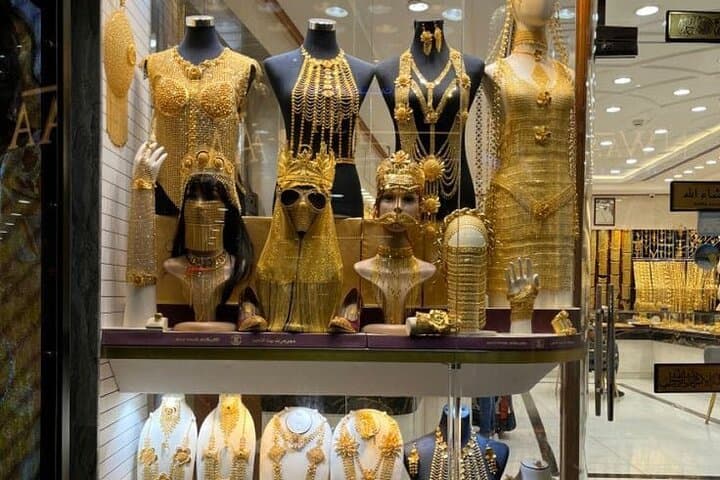 Explore Dubai's Gold Souk: Shared Shopping Tour in Deira photo 3