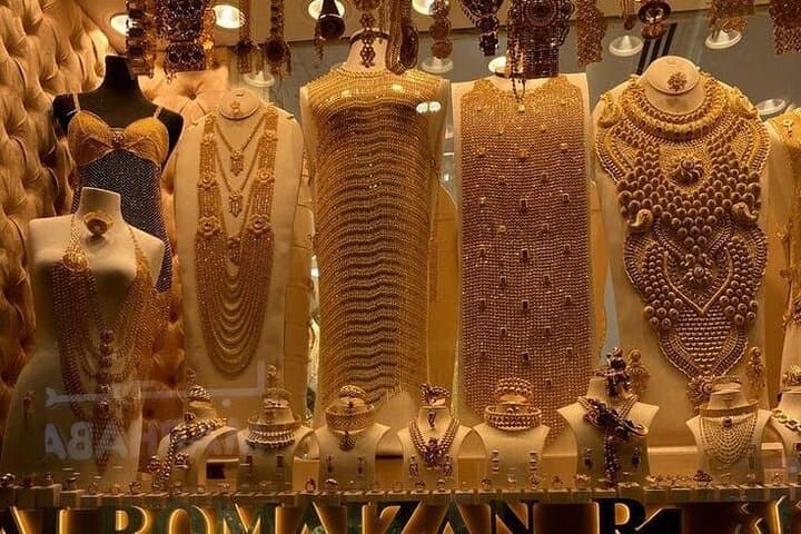 Explore Dubai's Gold Souk: Shared Shopping Tour in Deira photo 4