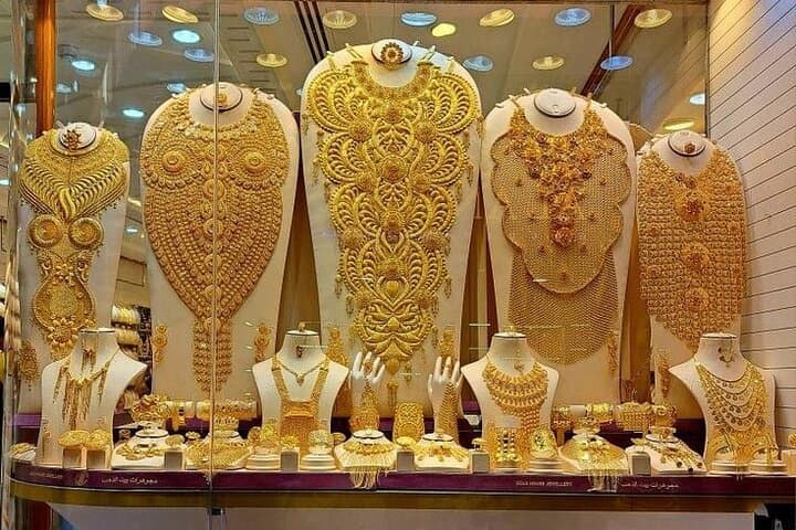 Explore Dubai's Gold Souk: Shared Shopping Tour in Deira photo 5
