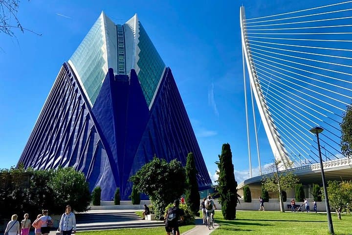 Self-Guided Valencia Bike and Walking Tour — 2-for-1 City Routes photo 4