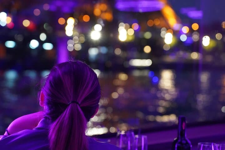 Valentine's Day Seine Dinner Cruise in Paris: Romantic 3‑Course Night Voyage photo 6
