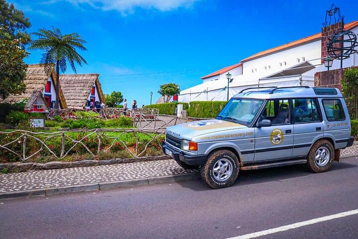 East Madeira Full-Day Private 4x4 Jeep Tour: Pico do Areeiro, Santana & Ponta de São Lourenço