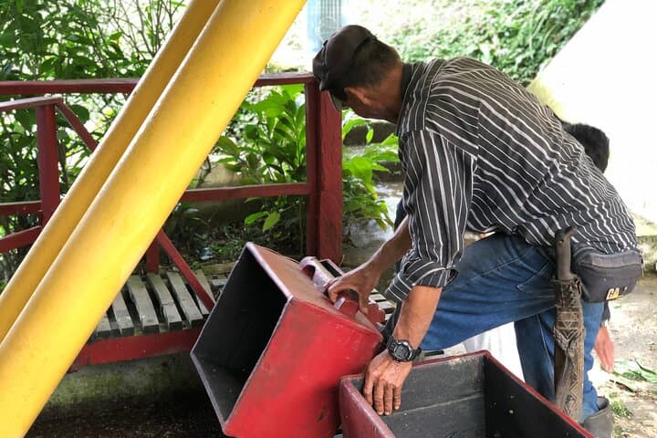 Minca Essentials: Coffee Farm Tour and Secret Waterfall Day Hike photo 2