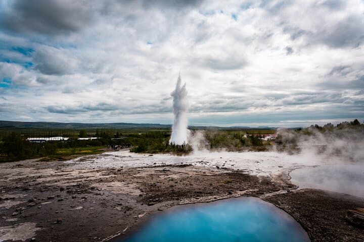 Unforgettable Golden Circle Private Full-Day Tour from Reykjavík — Thingvellir, Geysir & Gullfoss