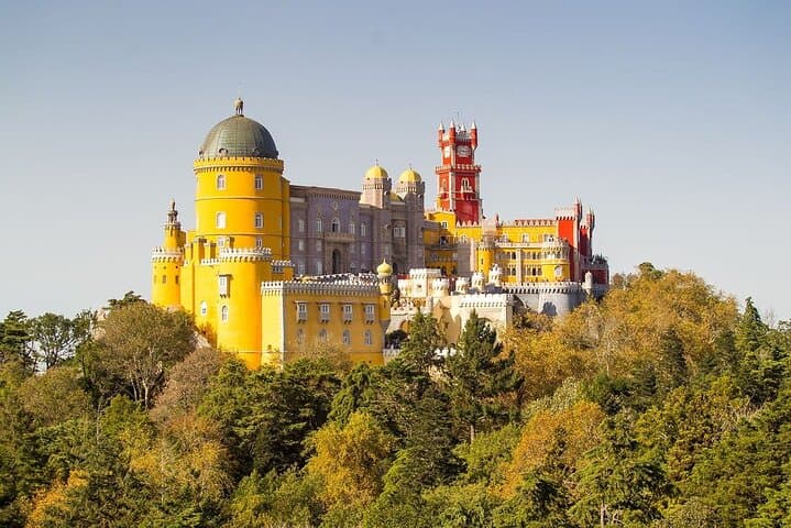 Sintra Private Tour: Pena Palace & Moorish Castle Guided Experience