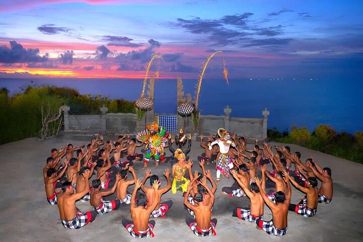 Nusa Penida Snorkeling and Uluwatu Sunset Tour — Manta Rays, Cliffs & Jimbaran Seafood photo 3