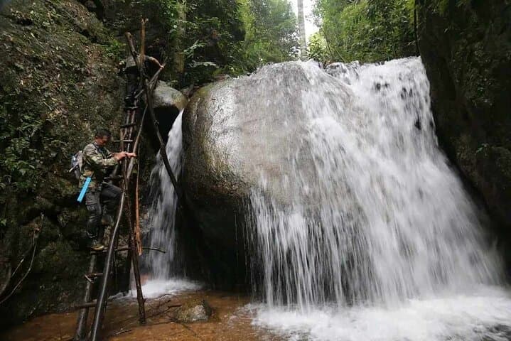 Full-Day Doi Saket Jungle Hike: Waterfalls, Hill Tribes & Medicinal Plants photo 3