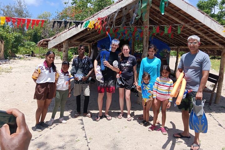 Snorkel with Turtles at Back to Eden, Port Vila — Yumi Tours photo 4