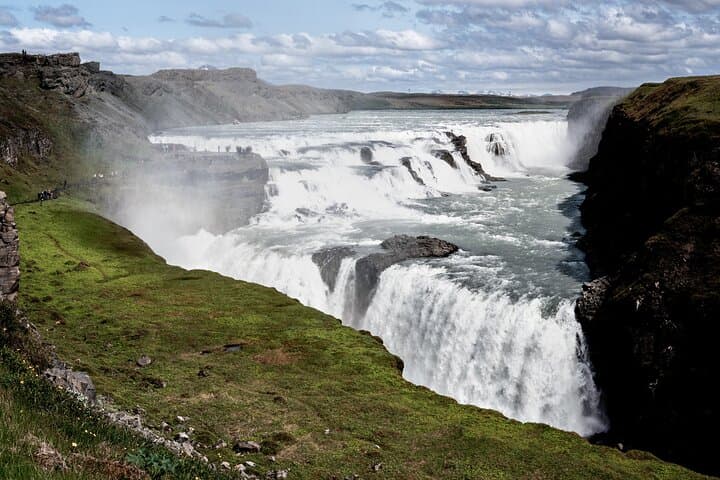 Unforgettable Golden Circle Private Full-Day Tour from Reykjavík — Thingvellir, Geysir & Gullfoss photo 3