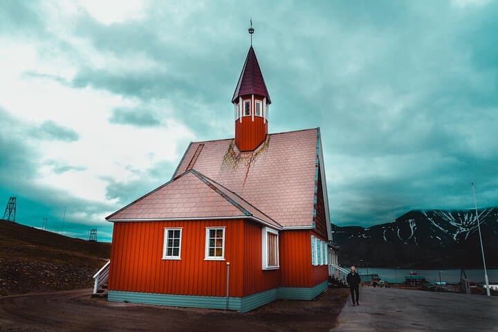 Photographic Expedition to Pyramiden: Svalbard’s Abandoned Soviet Mining Town photo 6