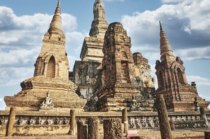 Eco-friendly Ayutthaya Bicycle Tour: Half-Day Temple Ride & Local Lunch