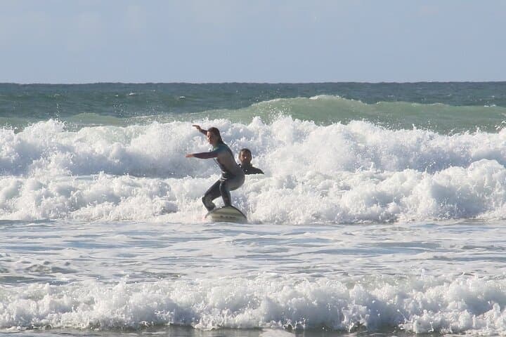 Lisbon Group Surf Lesson — Learn to Surf in 2 Hours at Carcavelos photo 5