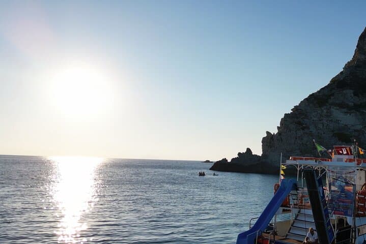 Sunset Boat Tour from Tropea to Capo Vaticano — Aperitif & Snorkel at Grotticelle photo 4