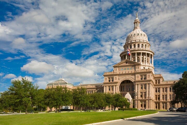 Austin Explorer: Private Heritage Walk Through Capitol, Congress Avenue & Bat Bridge photo 6