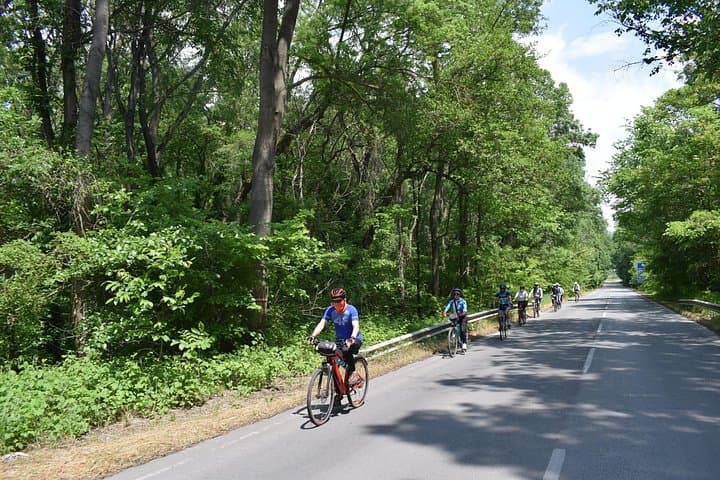 E‑bike Wine Tour from Varna to the Bulgarian Coast photo 4