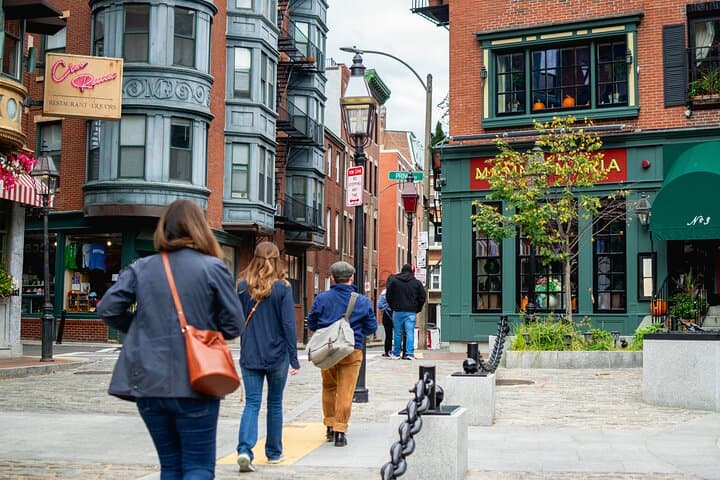 Walking the Freedom Trail: A Deep Dive into Revolutionary Boston History photo 2
