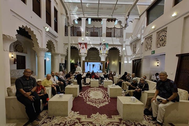 Discover Dubai: Private Guided Tour of Old & New City Highlights photo 1