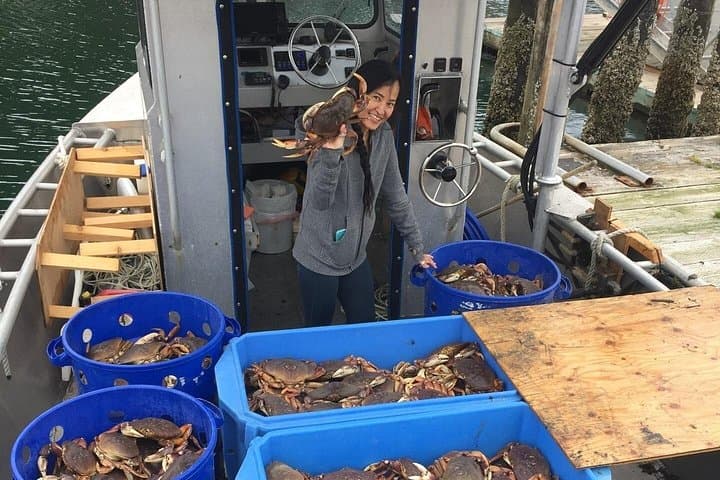 Icy Strait Village Tour and Fresh Dungeness Crab Feast in Hoonah photo 2