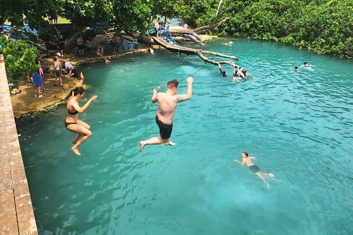 Blue Lagoon Express Bus: Half-Day Swim & Rope-Swing Escape from Port Vila photo 6