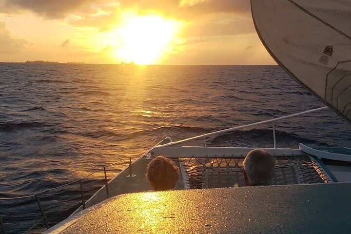 Sunset Dinner Cruise in Nassau — All-Inclusive Harbor Sail & Dinner photo 4